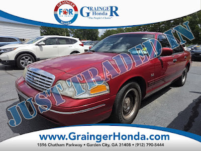 2000 Ford Crown Victoria